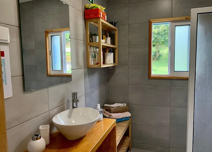 בית נופש Casa Do Milhafre - Villaverde Azores *