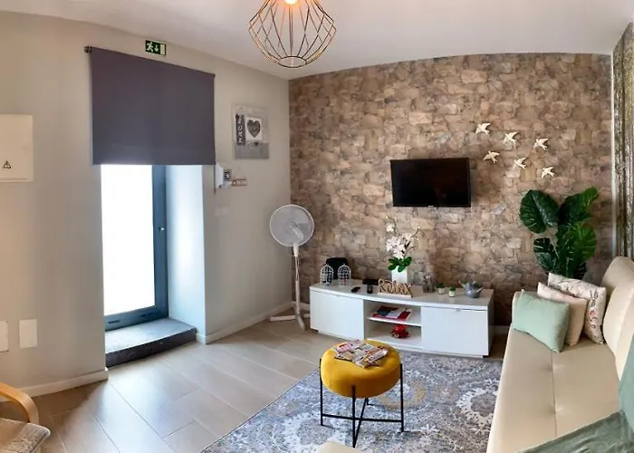 Casa Do Milhafre - Villaverde Azores * Feteiras